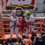 Salvamento Marítimo rescata a varios menores cerca del Puerto de la Restinga, en el Hierro