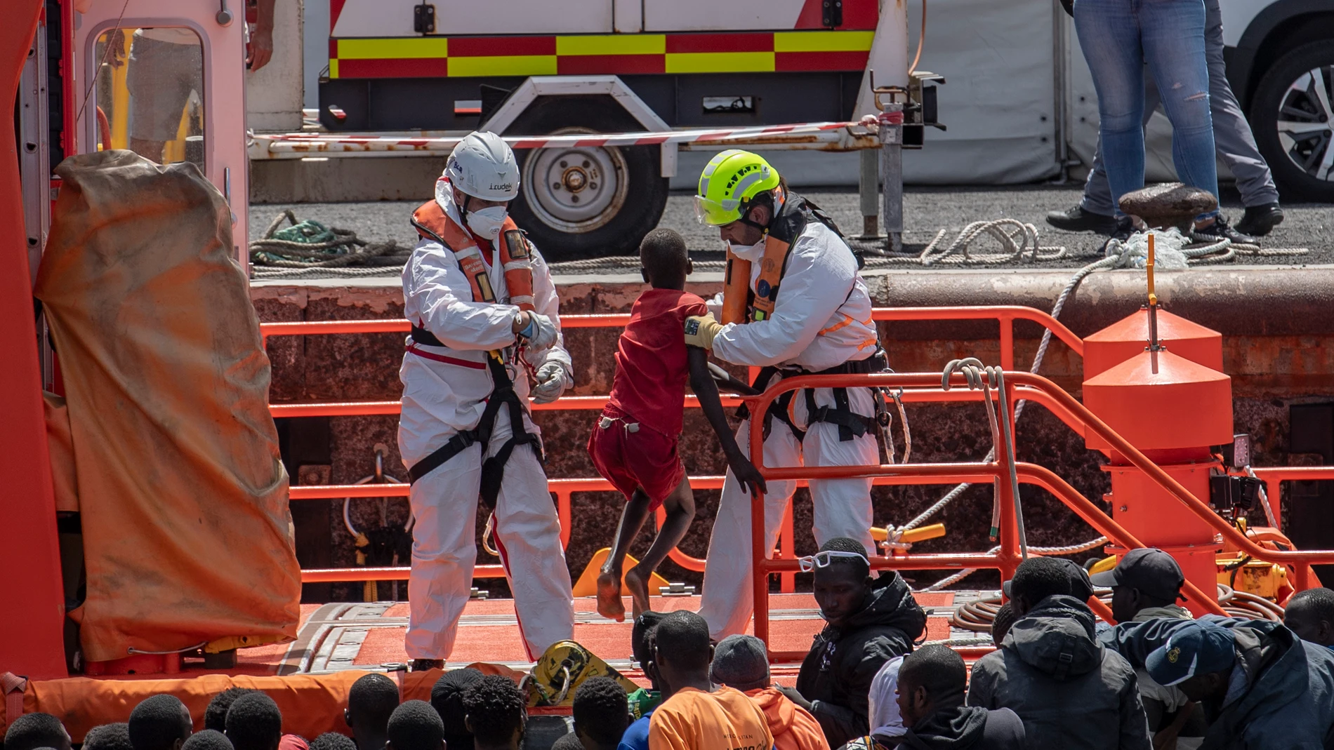 Salvamento Marítimo rescata a varios menores cerca del Puerto de la Restinga, en el Hierro