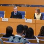 Sanidade destaca su compromiso con la erradicación del VIH en 2030 y la mejora de la calidad de vida de los pacientes