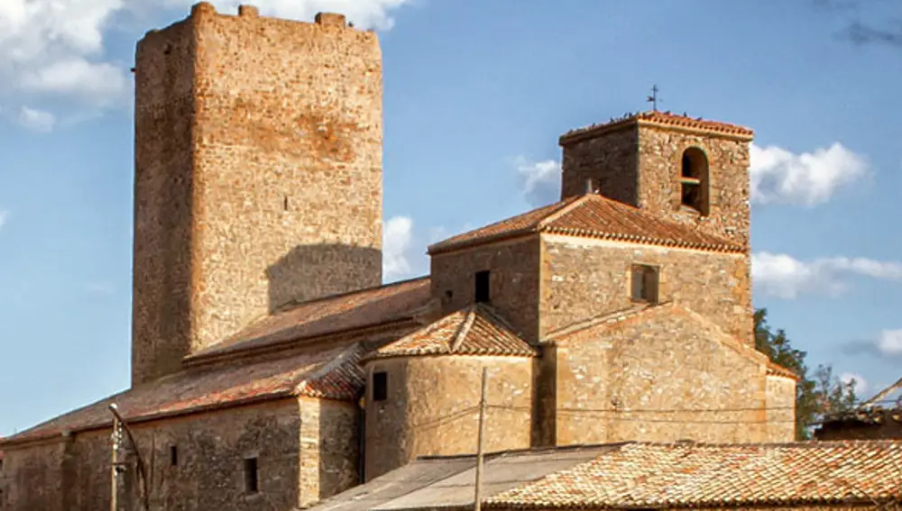 Iglesia fortificada de Hinojosa del Campo
