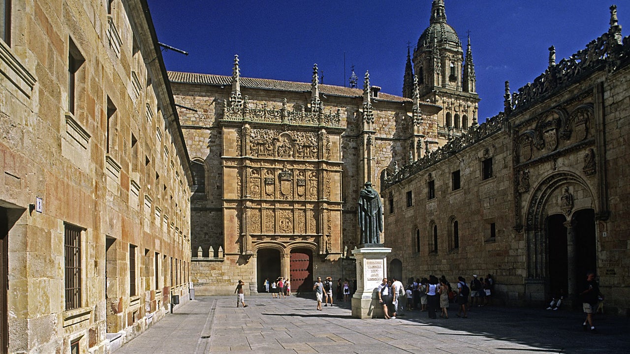 El Ayuntamiento y las universidades de Salamanca y Pontificia vuelven a activar la campaña ‘Stop Novatadas’