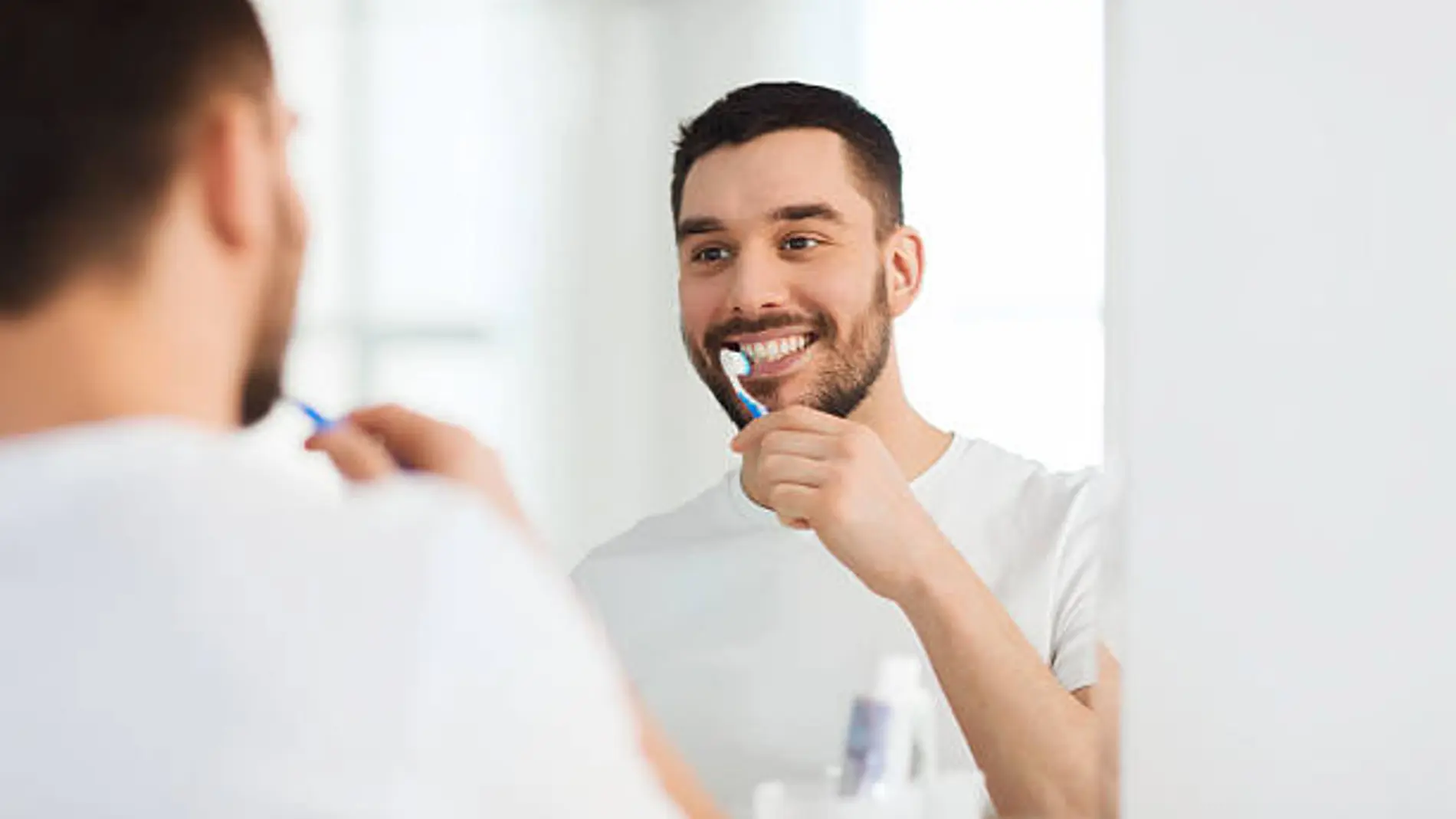 ¿Estás cepillando bien tus dientes? expertos revelan el método correcto para una higiene bucal perfecta