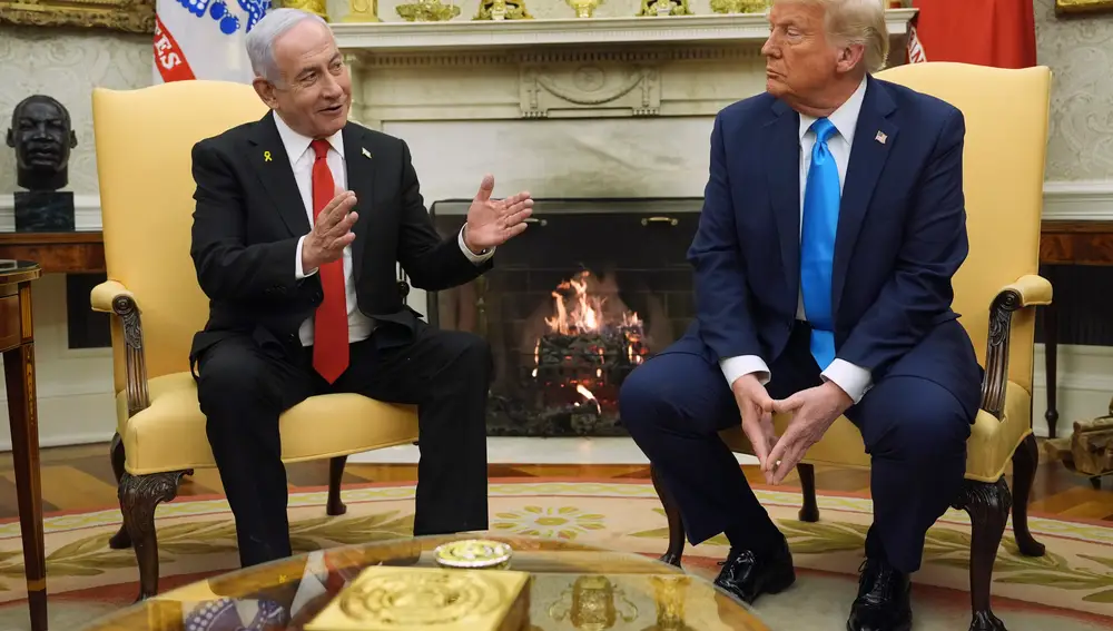 Donald Trump recibe al "premier" israelí, Benjamin Netanyahu, en el Despacho Oval