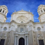 España cuenta con pueblos y ciudades con una gran historia, lo cual se refleja en su cultura, paisajes o edificios