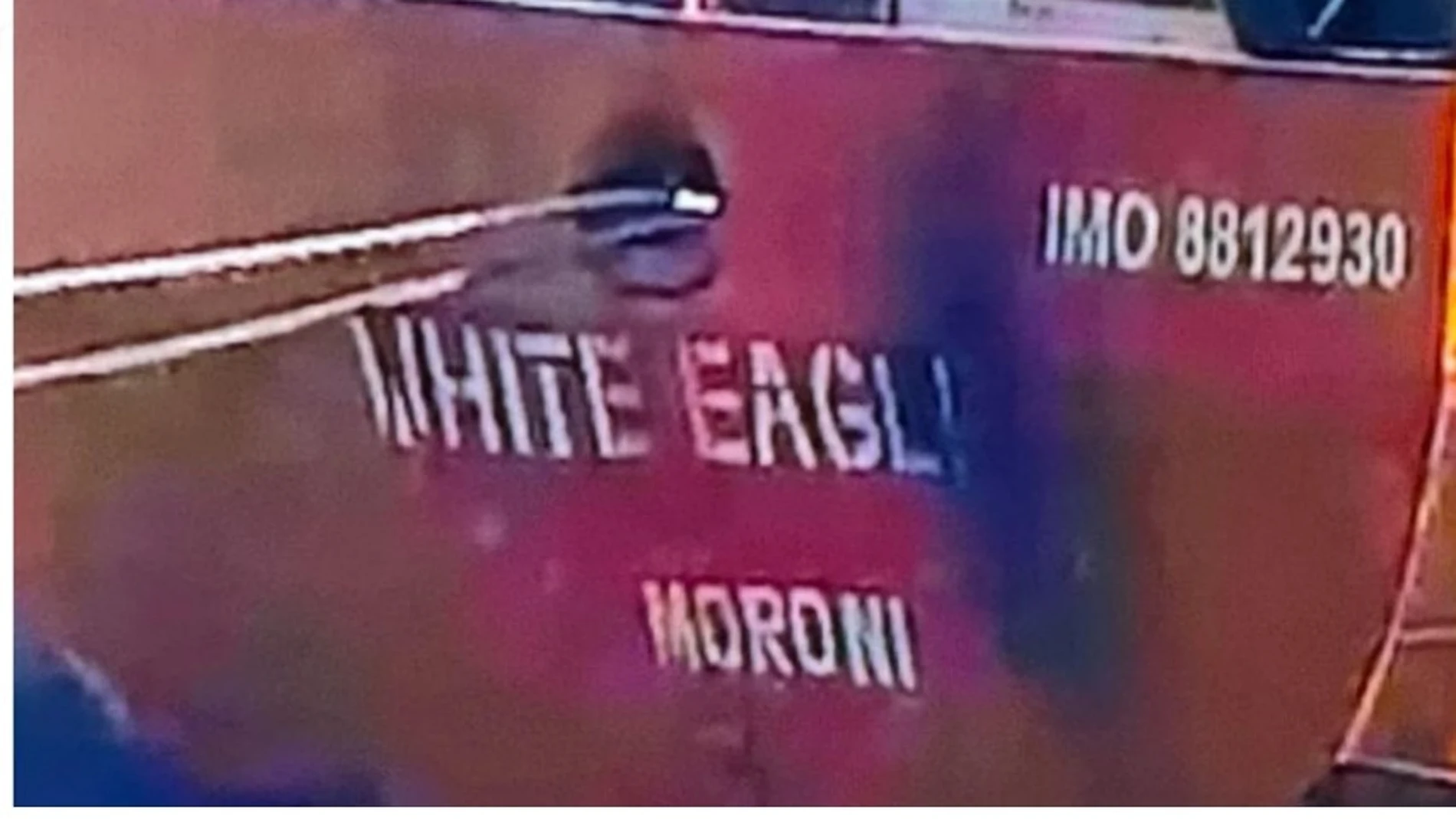 Popa del barco atracado en Nador