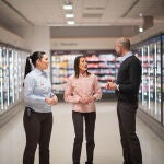 Consum sube un 3,6 % el salario a toda la plantilla, más de 21.800 trabajadores