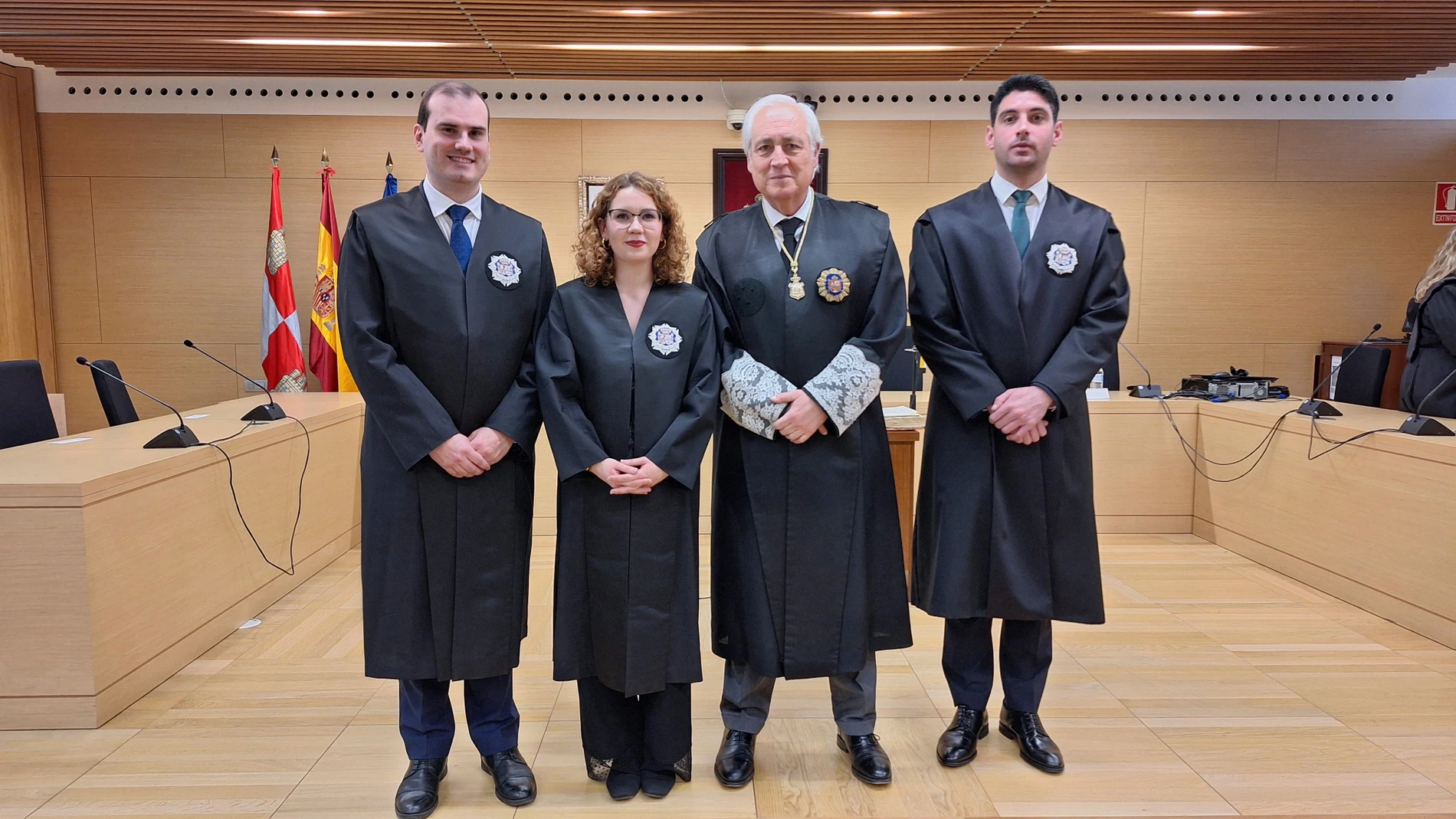 El presidente del TSJCyL, José Luis Concepción, con los nuevos jueces