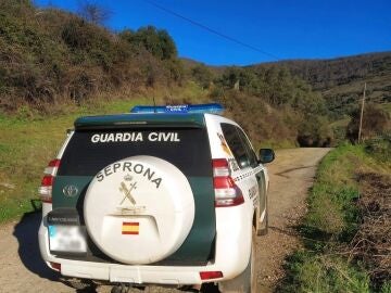 Vehículo de la Guardia Civil Vehículo de la Guardia Civil