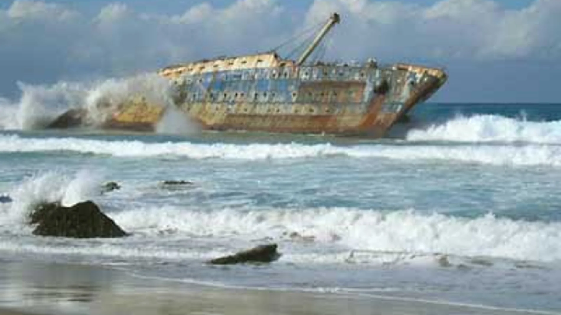 El misterioso barco fantasma de casi un siglo de historia que descansa en una isla española