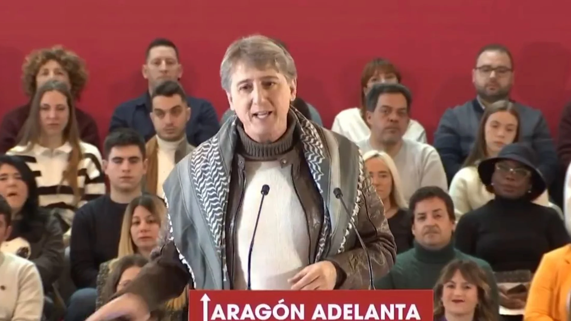 Carlos Martínez interviene en un acto del PSOE en Zaragoza