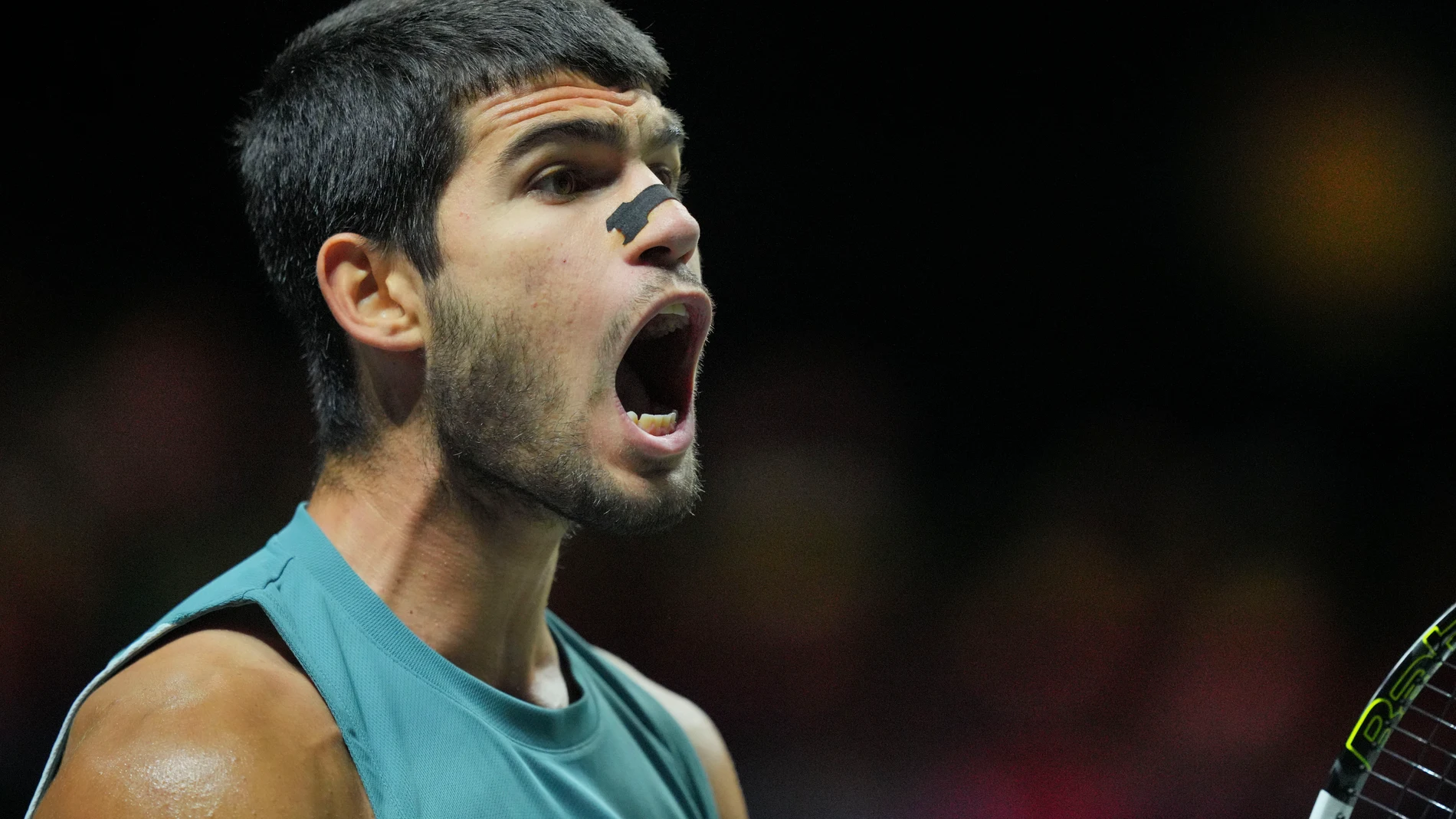 Spain's Carlos Alcaraz reacts during the semi-final match of the ABN AMRO Tennis Tournament against Poland's Hubert Hurkacz in Rotterdam, Netherlands, Saturday, Feb. 8, 2025. (AP Photo/Peter Dejong)