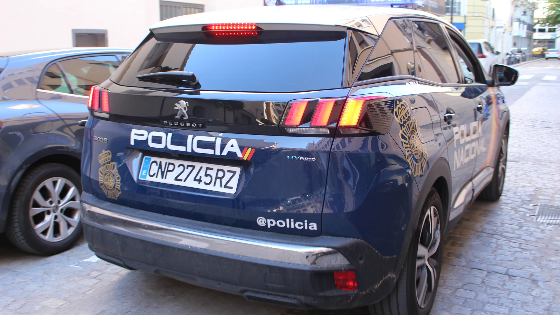 Detenido un pirómano por quemar un camión, dos turismos y seis contenedores en València