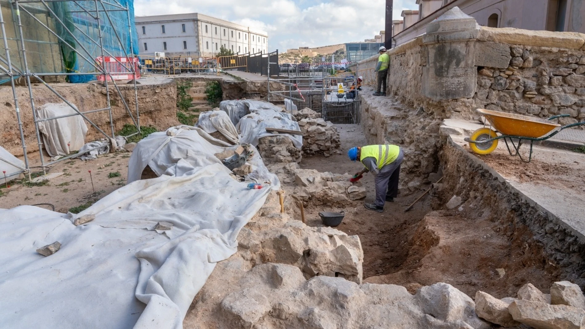 Avanza la recuperación del Anfiteatro Romano de Cartagena con la excavación en el interior de la plaza de toros