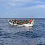 Unos 284 inmigrantes a bordo de cuatro cayucos llegan a Canarias en las últimas horas