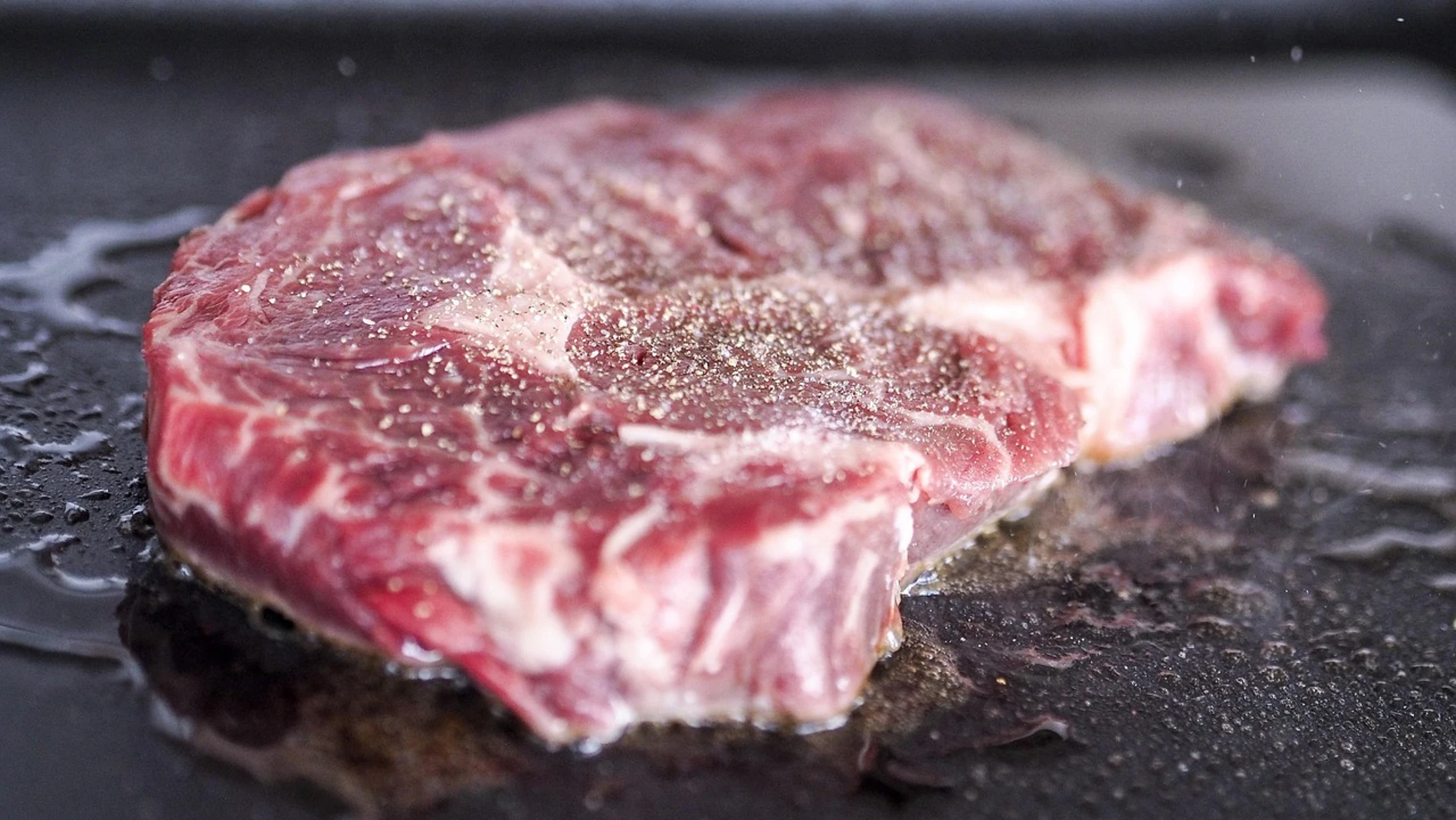 La carne en ocasiones suelta agua