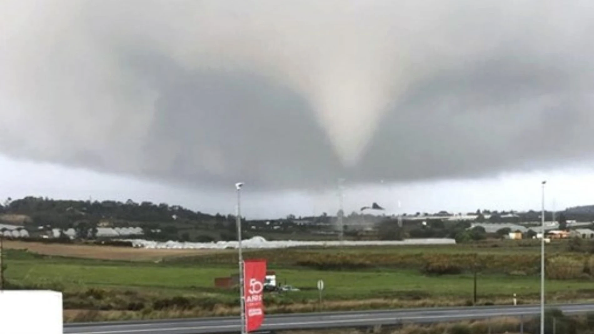 Imagen de archivo de un tornado en la provincia de Huelva