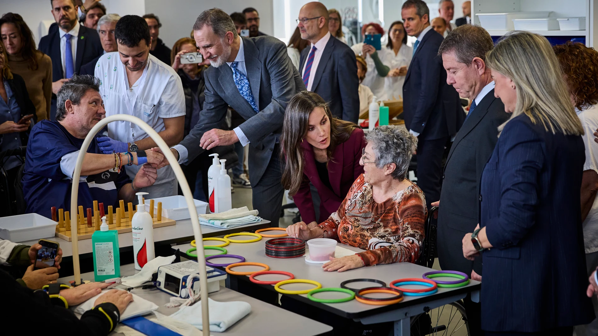 Sus Majestades los Reyes, Don Felipe y Doña Letizia visitan el Hospital Nacional de Parapléjicos de Toledo que en 2024 cumplió 50 años de existencia. © Alberto R. Roldán / Diario La Razón 12 02 2025