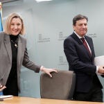 Isabel Blanco junto a Carlos Fernández Carriedo en la rueda de prensa