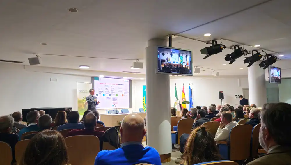 Al menos 45 cooperativas se dieron cita en esta jornada destinada al sector agroalimentario y ganadero