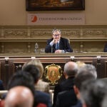 El decano del Colegio Notarial, José Carmelo Llopis, el director de LA RAZÓN, Francisco Marhuenda, y el director de la Cátedra, Ubaldo Nieto