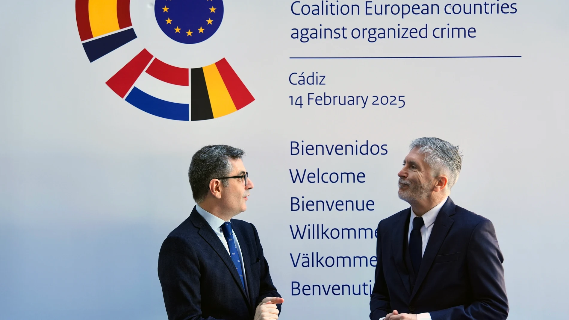 Félix Bolaños y Fernando Grande Marlaska, momentos antes de comenzar la convención europea contra el crimen organizado en Cádiz