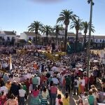 Misa pontifical de pentecostés en la aldea del Rocío