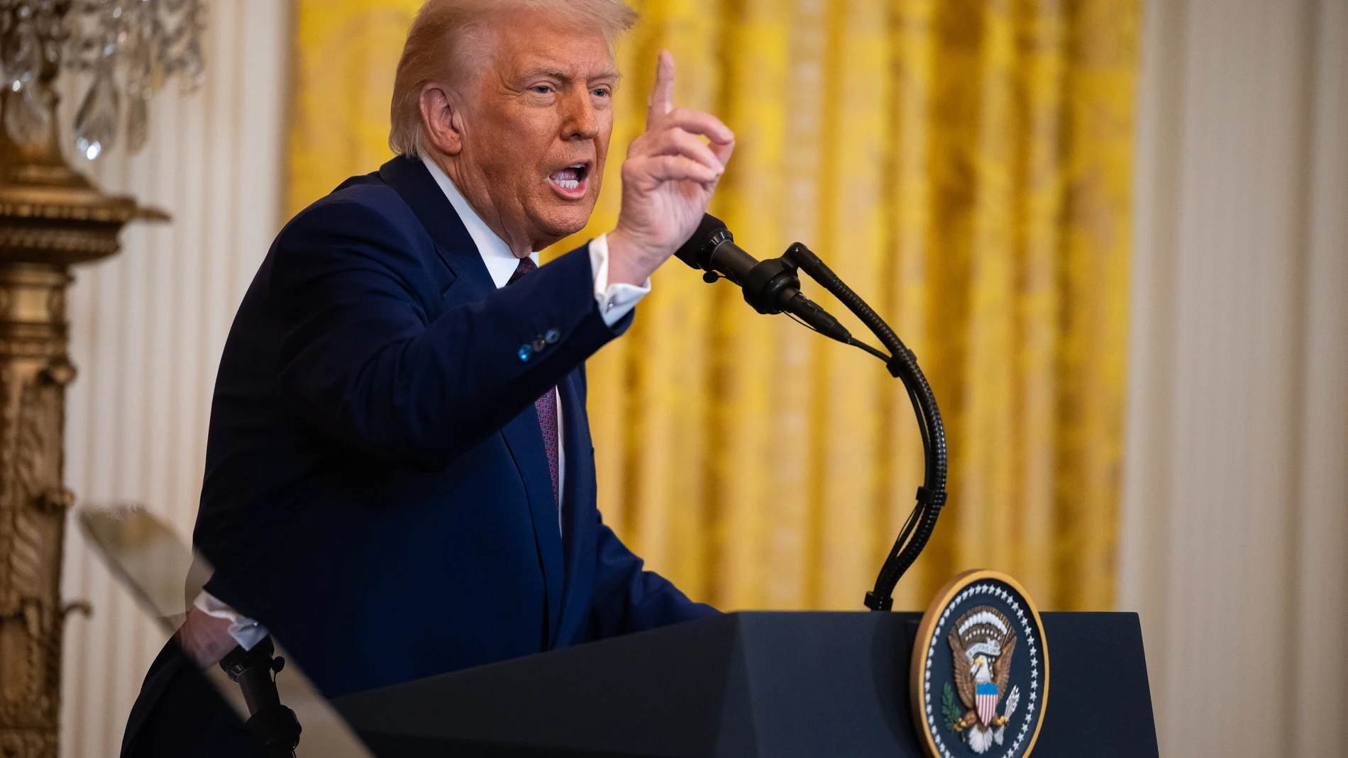 Washington (United States), 13/02/2025.- US President Donald Trump speaks during a press conference with India Prime Minister Narendra Modi (not pictured), in the East Room of the White House in Washington, DC, USA, 13 February 2025. EFE/EPA/FRANCIS CHUNG / POOL