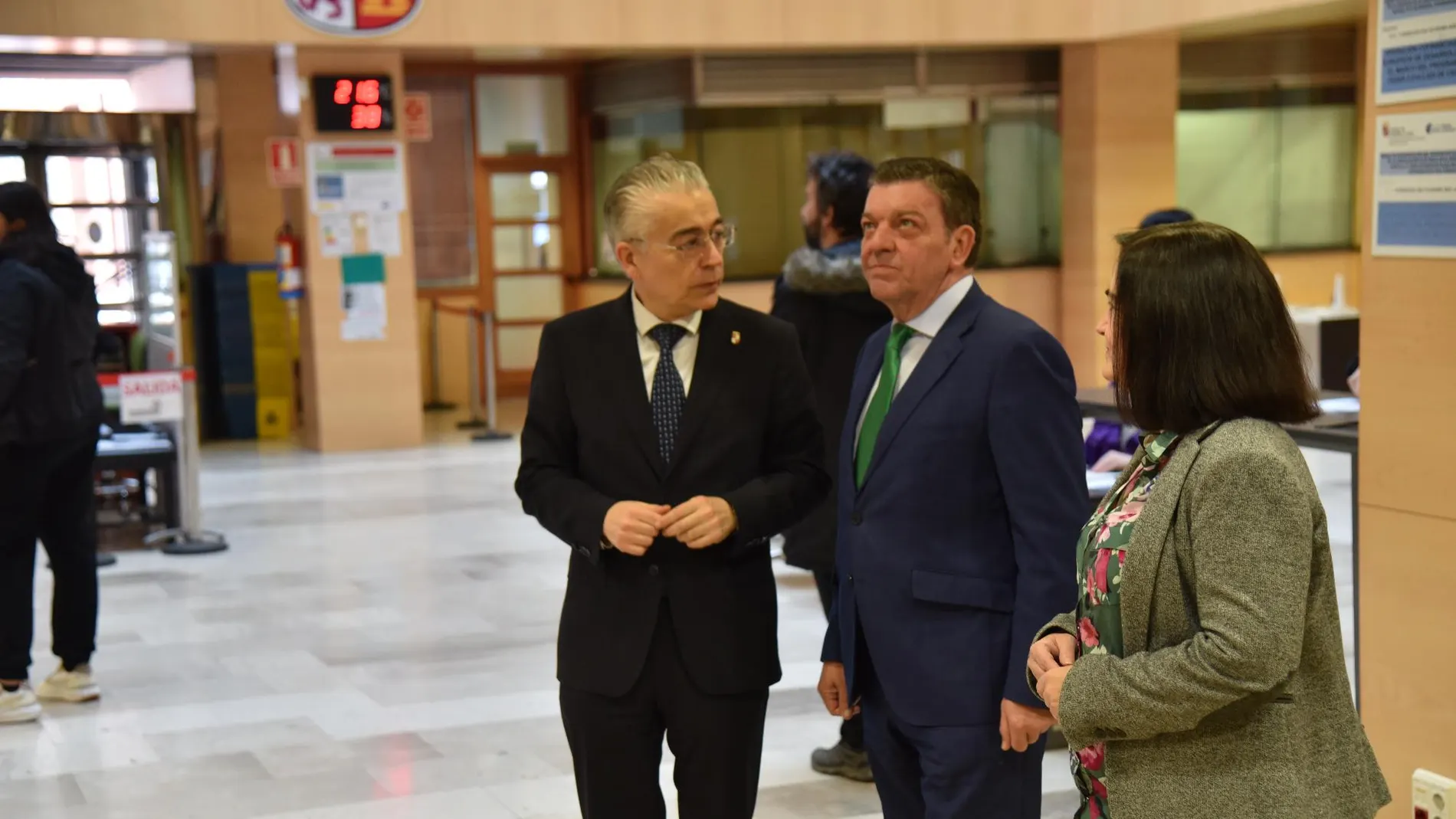 El consejero de la Presidencia, Luis Miguel González Gago, presenta el proyecto en Burgos