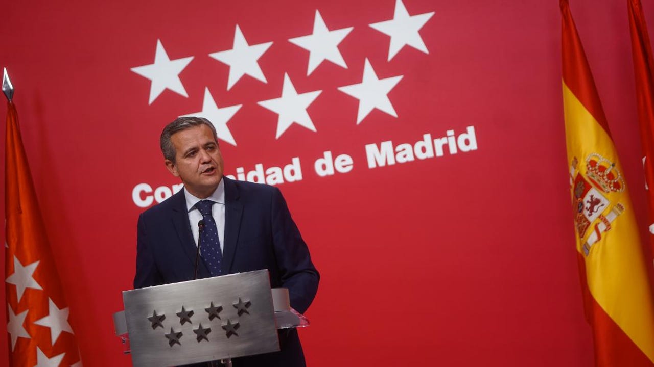 El consejero madrileño Jorge Rodrigo dejará "durante unas semanas" sus funciones por enfermedad