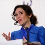 Ayuso protagoniza el Foro de Debate organizado por la Fundación Sargadelos