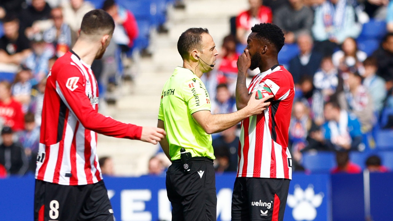 Acepta un año de cárcel y dos sin ir al fútbol por insultos racistas a Iñaki Williams