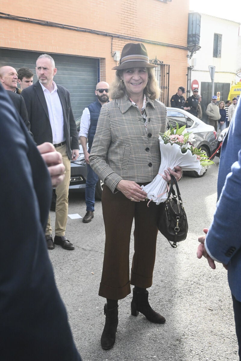 El look de la Infanta Elena en Guillena (Sevilla).