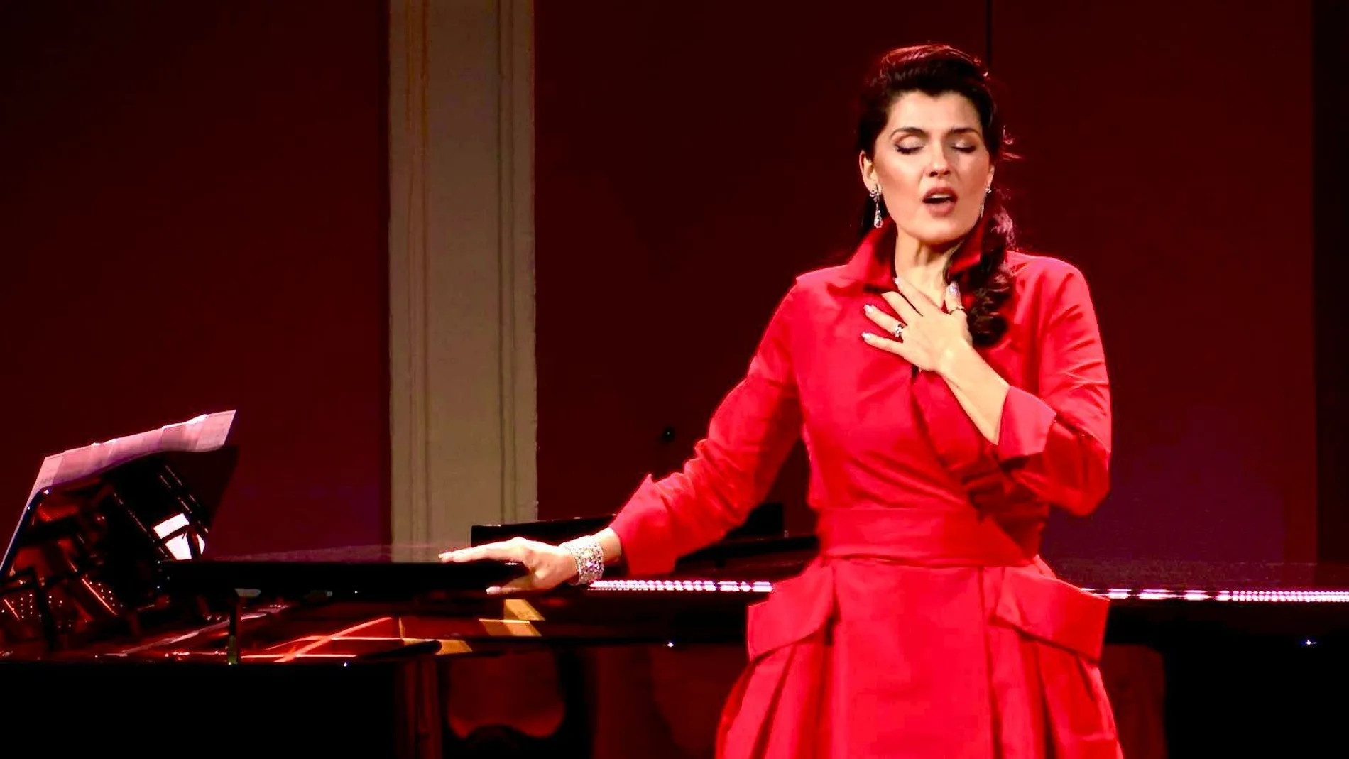 Angélica de la Riva deslumbra en el Ateneo de Madrid con “I Love Puccini”
