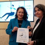La diputada de Asistencia a Municipios e Igualdad, Pilar Martín y la presidenta de Autismo Segovia, Susana Guri, presentan la iniciativa