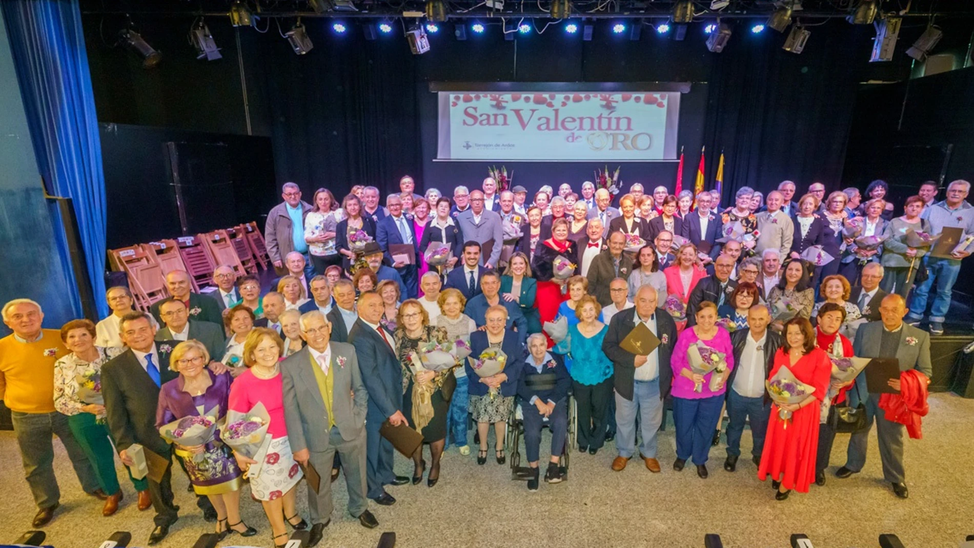 La Casa de la Cultura acogió la celebración por todo lo alto de “San Valentín de Oro” con 48 parejas torrejoneras de personas mayores que tienen al menos 50 años de convivencia REMITIDA / HANDOUT por AYUNTAMIENTO DE TORREJÓN DE ARDOZ Fotografía remitida a medios de comunicación exclusivamente para ilustrar la noticia a la que hace referencia la imagen, y citando la procedencia de la imagen en la firma 16/02/2025