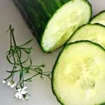 Si tienes cáscaras de pepino, tienes un tesoro: los cinco usos que les puedes dar