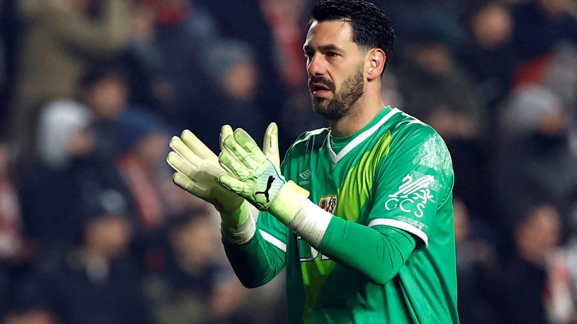 Augusto Batalla, durante un encuentro con el Rayo Vallecano