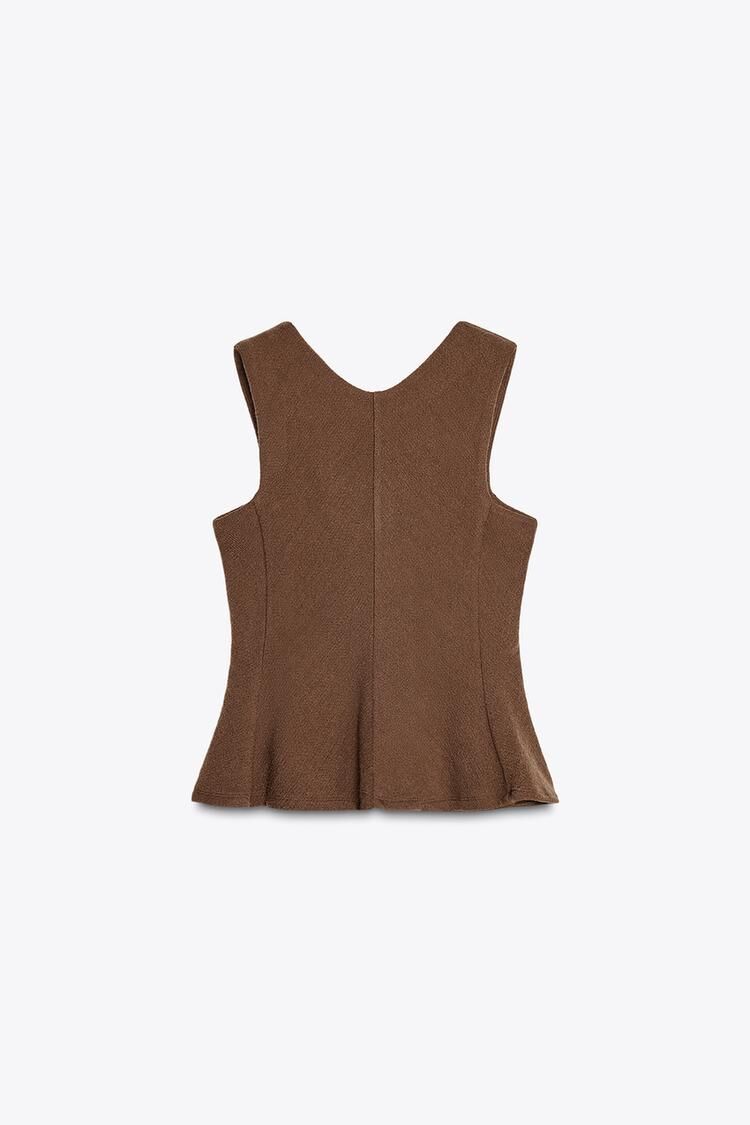 Top peplum.