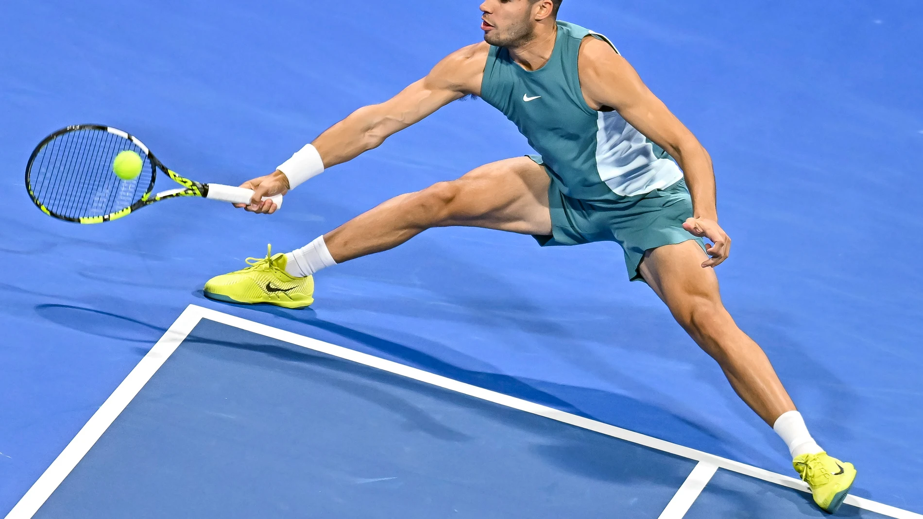 Alcaraz se mide en octavos del torneo de Doha a Valentin Royer