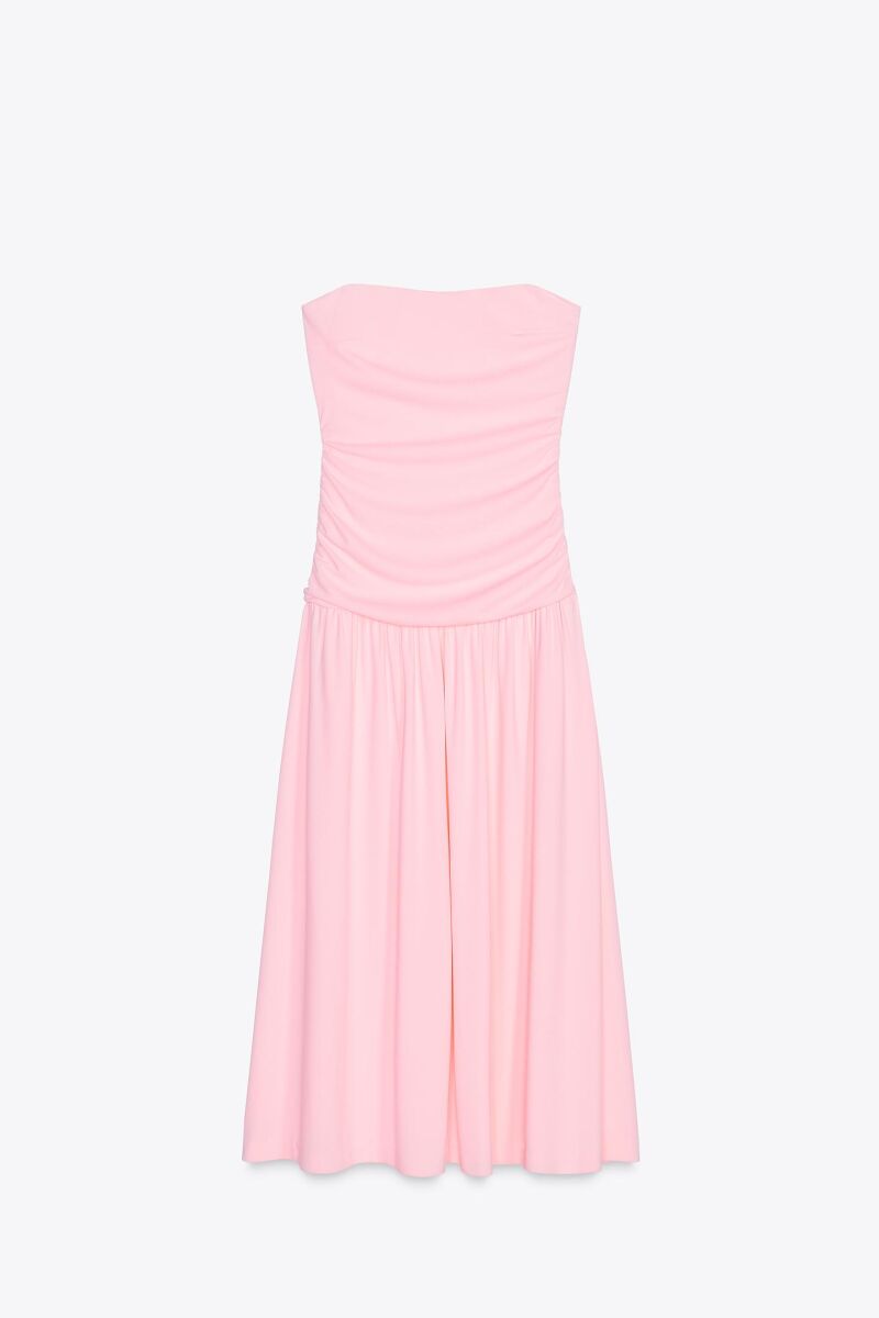 Vestido fruncido.