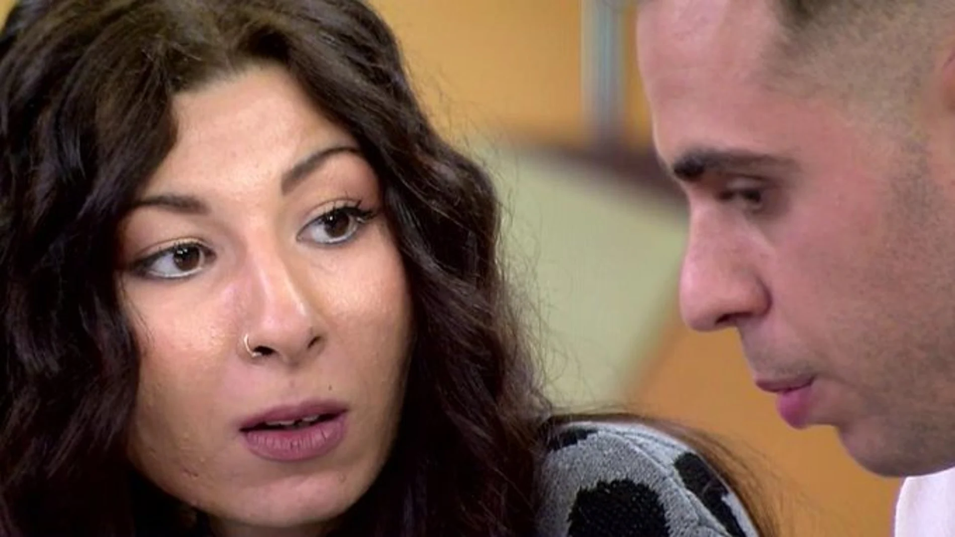 Fátima pone entre la espada y la pared a su pareja en 'El Diario de Jorge': "Tu madre o yo"
