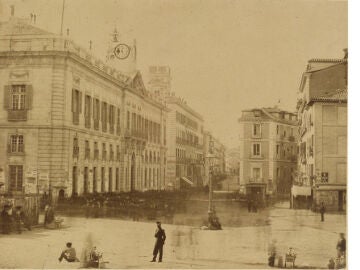 As&iacute; era aquella Puerta del Sol que inmortaliz&oacute; Charles Clifford
