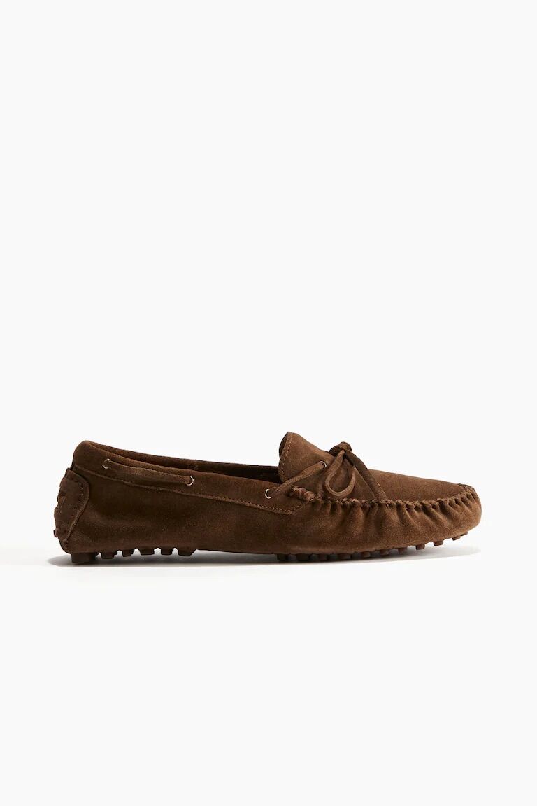 Mocasines de serraje.
