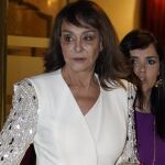 Mari Ángeles Grajal, desencajada, acude a comisaría a denunciar a Jaime Ostos tras amenazarla de muerte