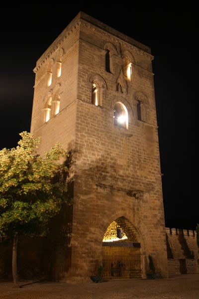 Torre abacial ubicada en la zona noroeste de Laguardia