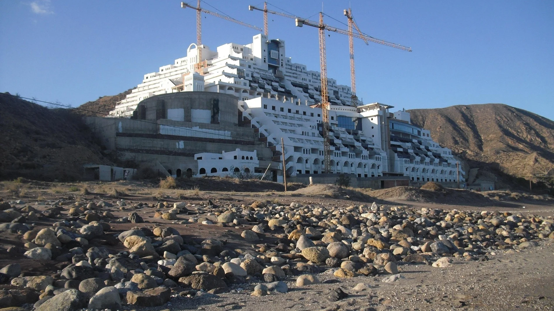 La última reunión mixta Junta-Gobierno sobre El Algarrobico tuvo lugar el 11 de marzo de 2024