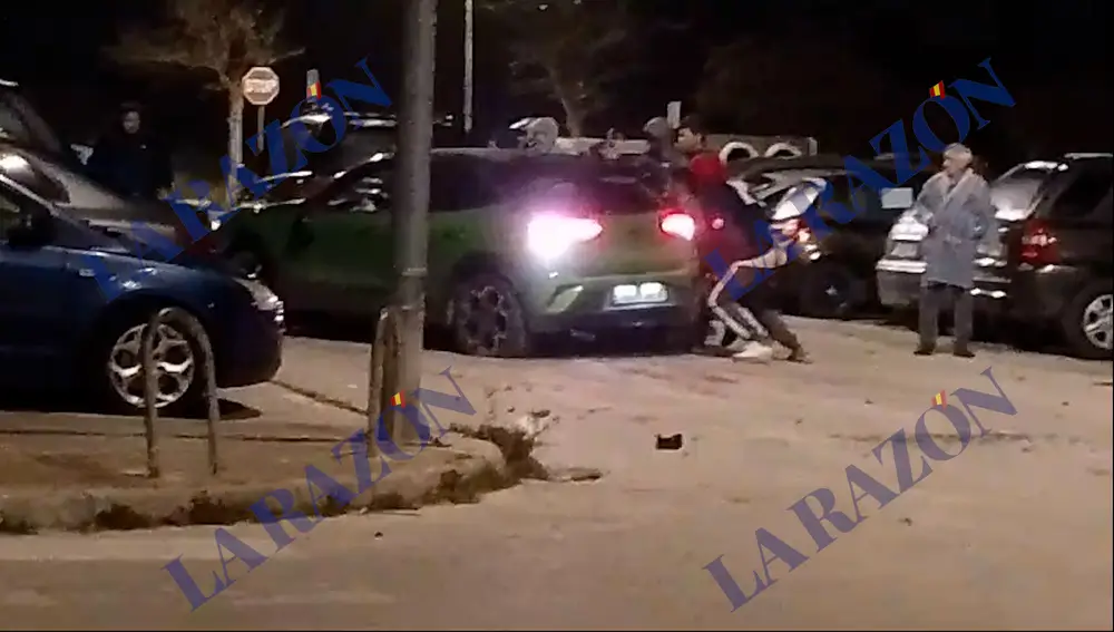 Pelea entre bandas de 'petaqueros'
