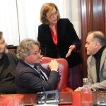 Ángeles Armisén dialoga con los portavoces de la Diputación Provincial