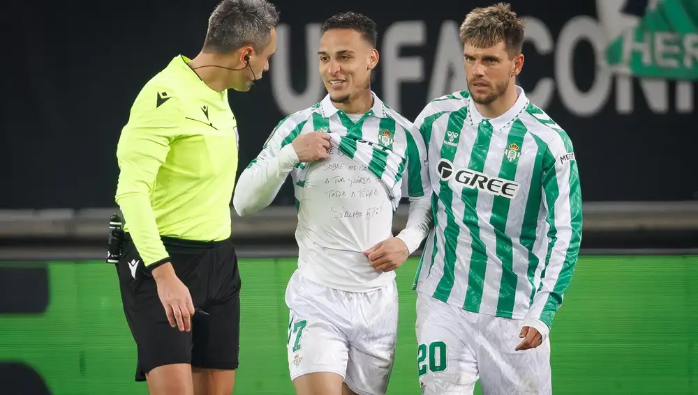 Fútbol/Conference.- (Previa) El Betis busca una fiesta en el Villamarín para sellar el pase a octavos en la Conference