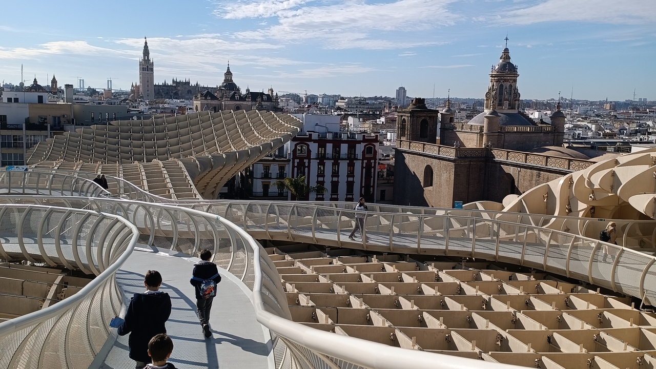 La ciudad española que tiene la segunda estructura de madera más grande del mundo